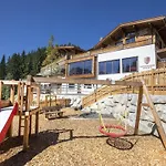 In Neukirchen By The Slopes Chalet Neukirchen am Großvenediger