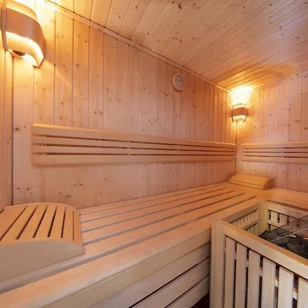 Chalet In Neukirchen By The Slopes *