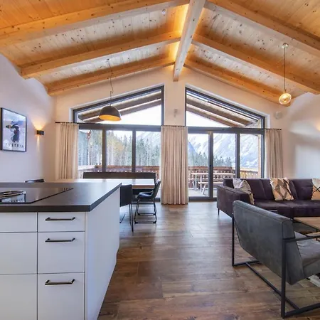 Domek alpejski In Neukirchen By Slopes