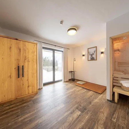 In Neukirchen By Slopes Neukirchen am Großvenediger